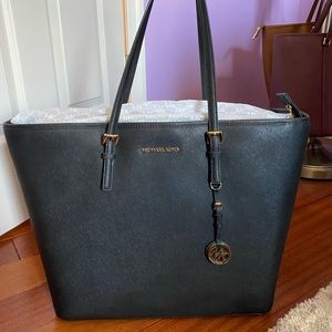 large michael kors tote, never used